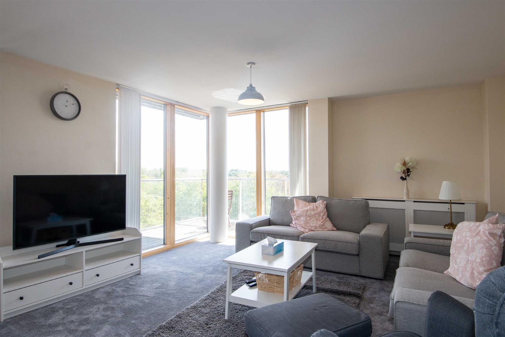 3 bed property in Topaz House, Milton Keynes